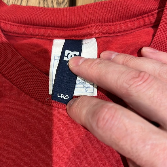 Vintage DC shoes tee - Picture 4 of 4